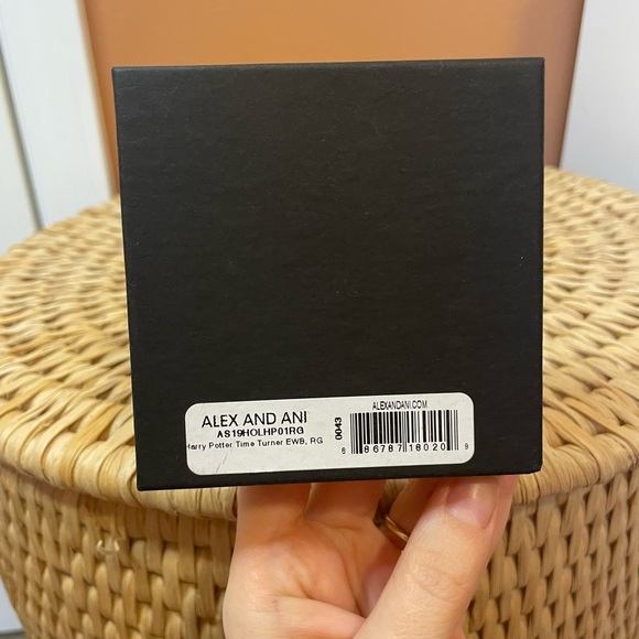 NWOT Alex & Ani Harry Potter Broom and Golden Snitch Expandable Bangle Bracelet - Picture 5 of 5